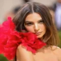 Emily Ratajkowski Height and Her Modeling Journey